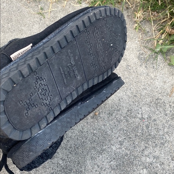 Muk Luks Cozy Black Knit Women's Boots - Picture 8 of 10